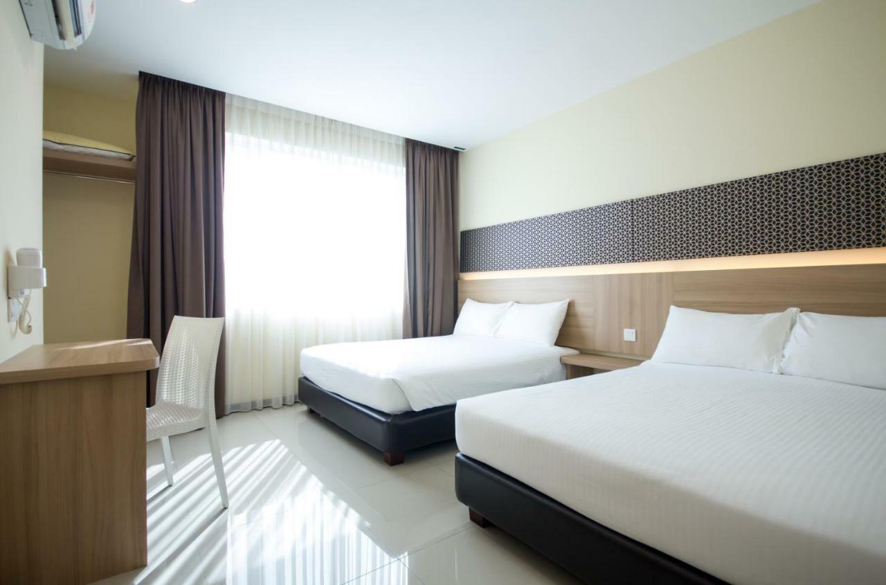 ג'ורג' טאון 118 Hotel Macalister מראה חיצוני תמונה